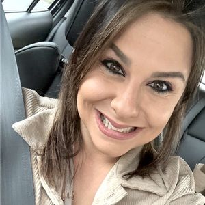 Meet your Posher, Christina